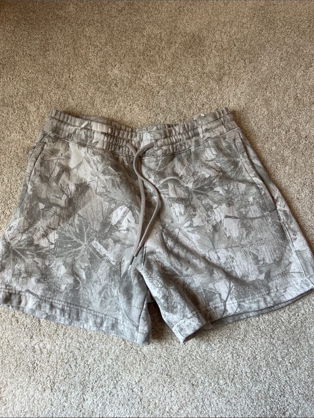 Men’s camo sweatshorts